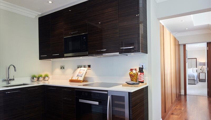 2 bed property in Garden House, Kensington Gardens Square, London